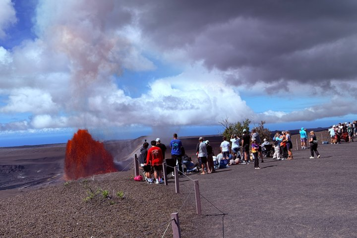 Private Sprinter Van 10 Seats tour from Kona Coast to Volcanoes National Park - Photo 1 of 20